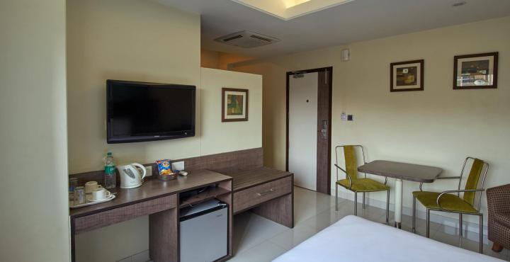 Bizz Tamanna Hotel Pune Esterno foto